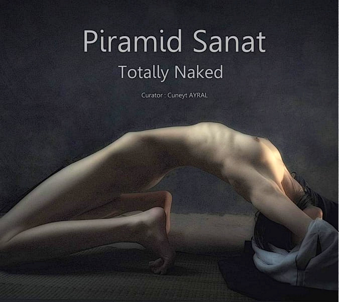 展示会準備の画像・Piramid Sanat・イスタンブールイスタンブール Tetsuro Higashi photography