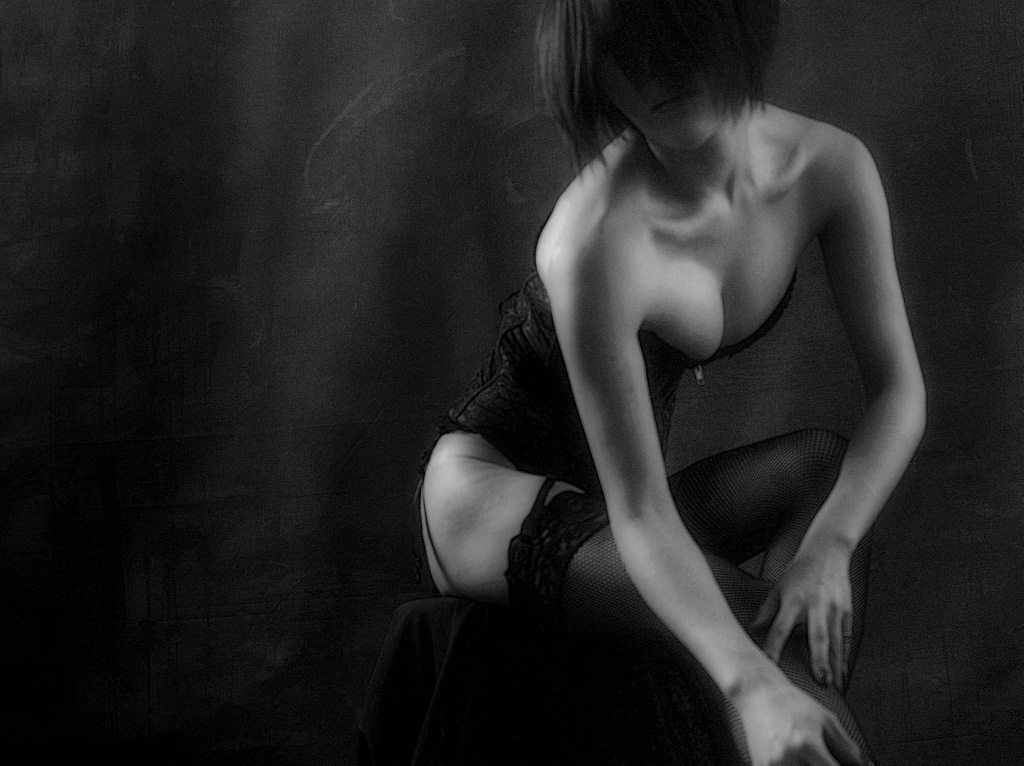 Monochrome nude image