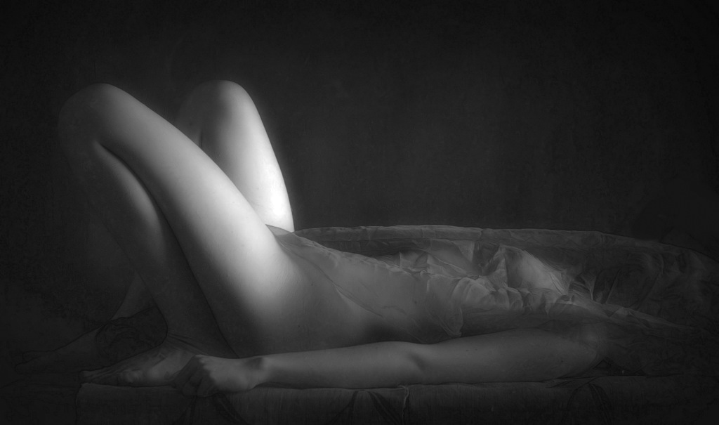 観る側が自分の感性で形創るヌード感