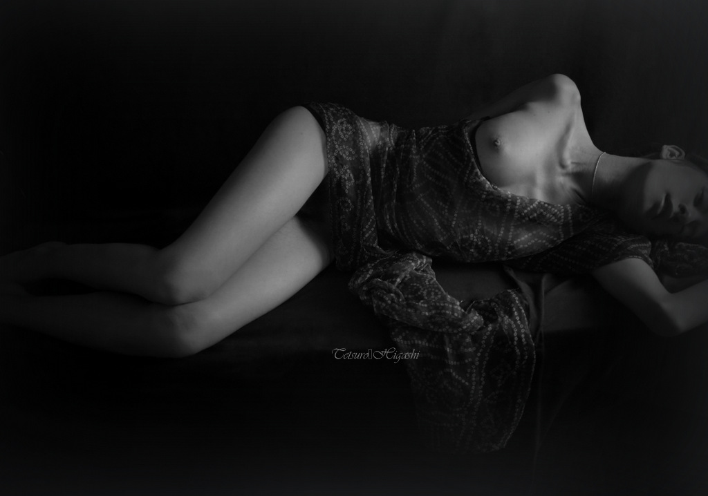 観る側が自分の感性で形創るヌード感