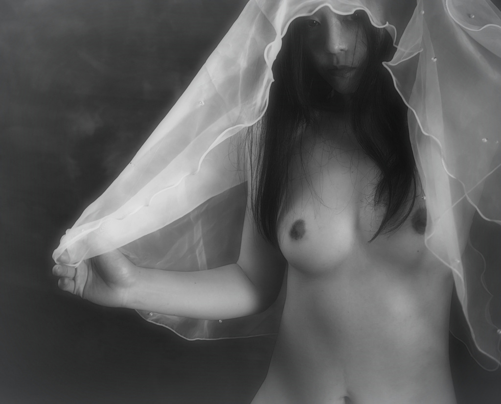 ヌード　静寂な時間が流れるとき