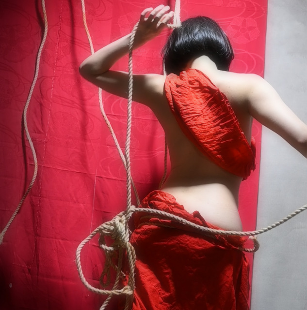 artist model Mone Anri