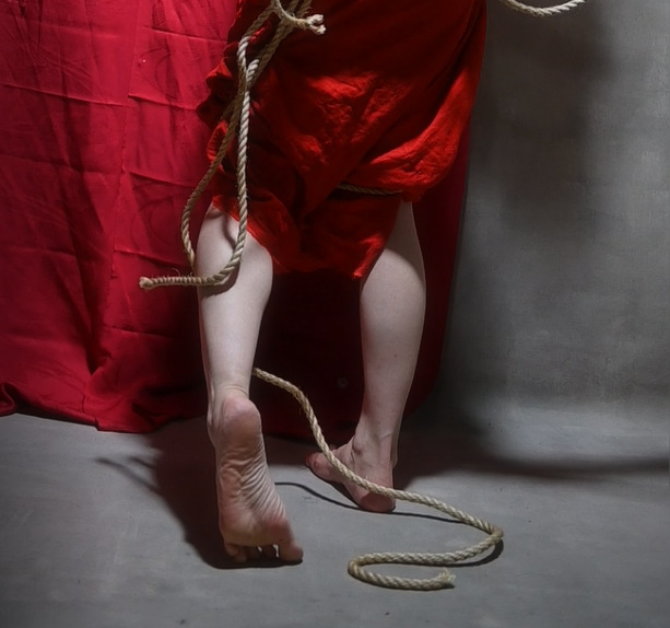 artist model Mone Anri