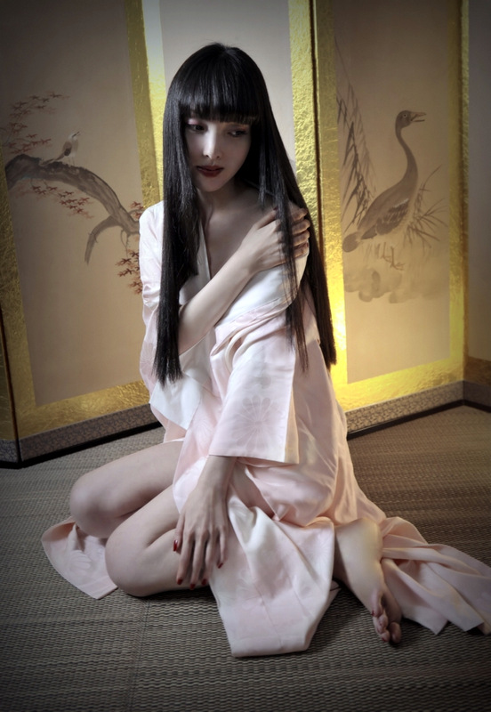 女性ヌード